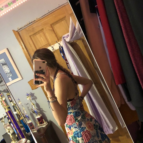 Flower dress - Picture 2 of 2